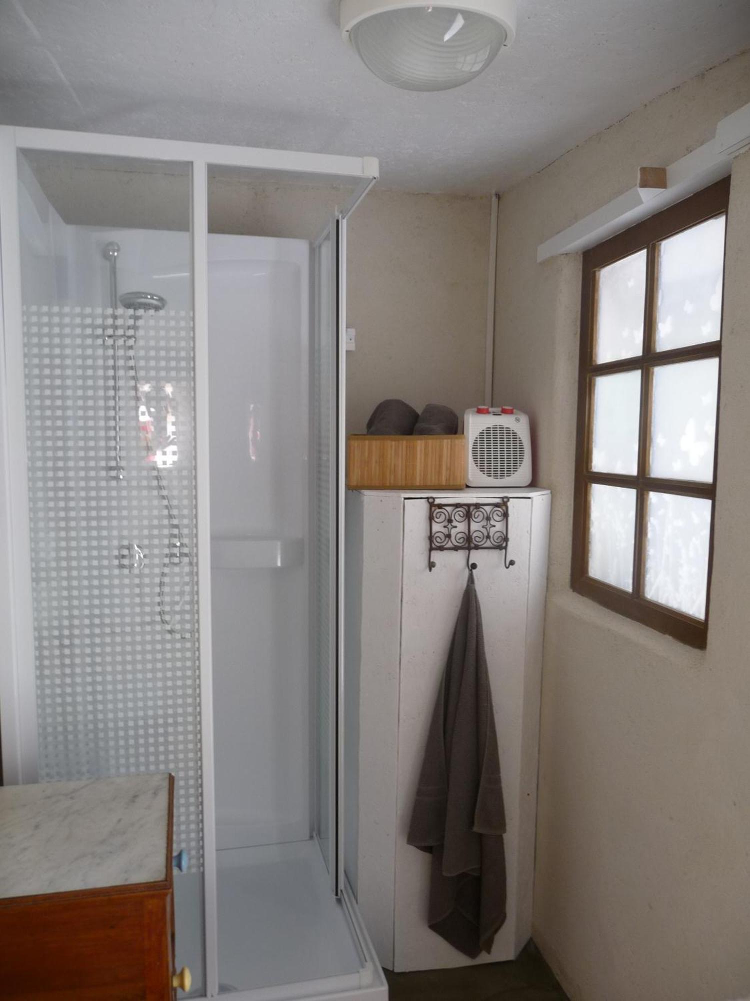 Bretagne Chambre D'Hotes Suite 53M2 Et Caravane Vintage Avec Cuisine Et Salle De Bains Privees Brittany B&B 53M2 Suite And Vintage Caravan Glamping With Private Kitchen And Bathroom Pleumeur-Gautier Eksteriør billede